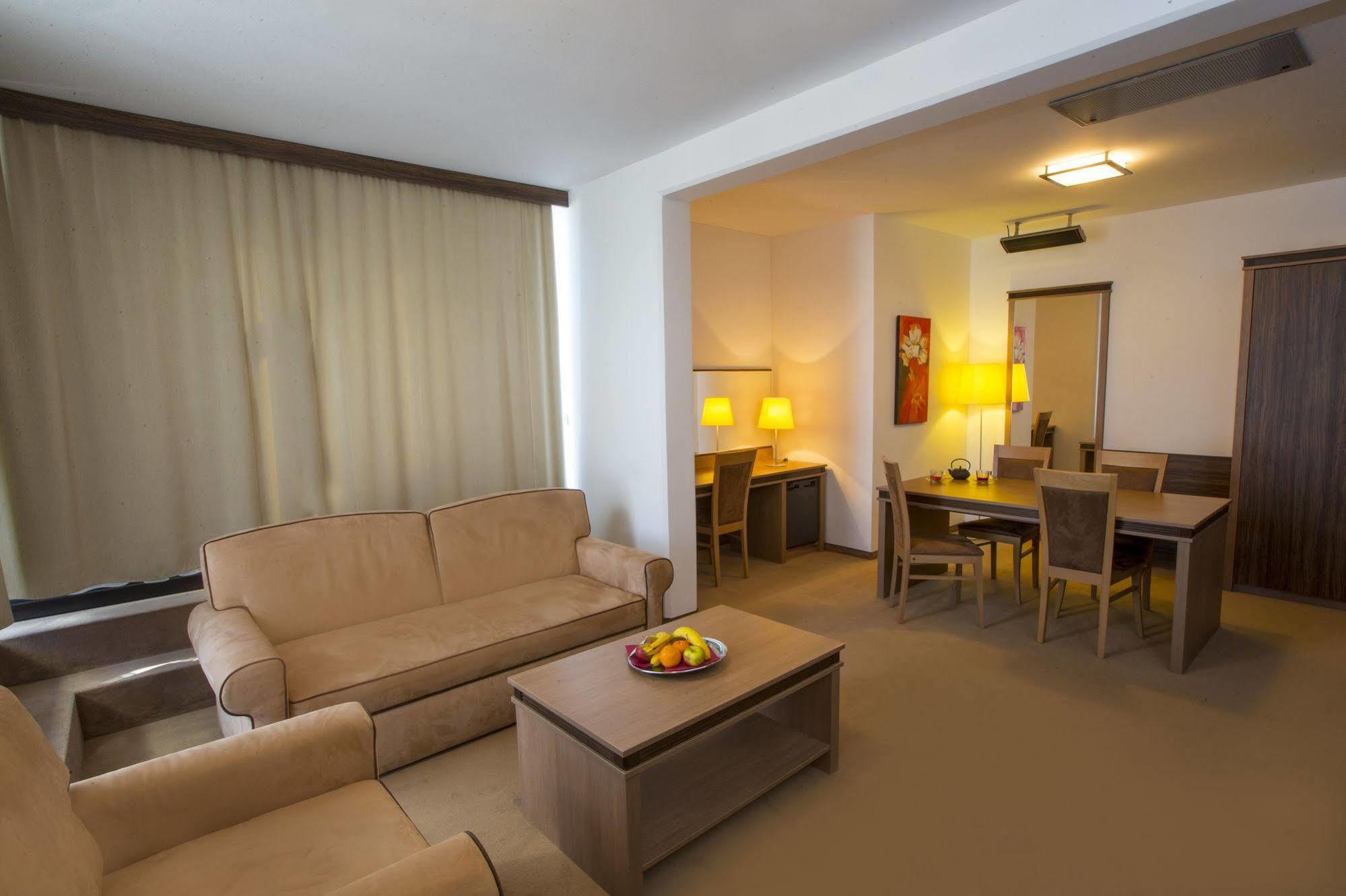 Hotel Kras Postojna Εξωτερικό φωτογραφία