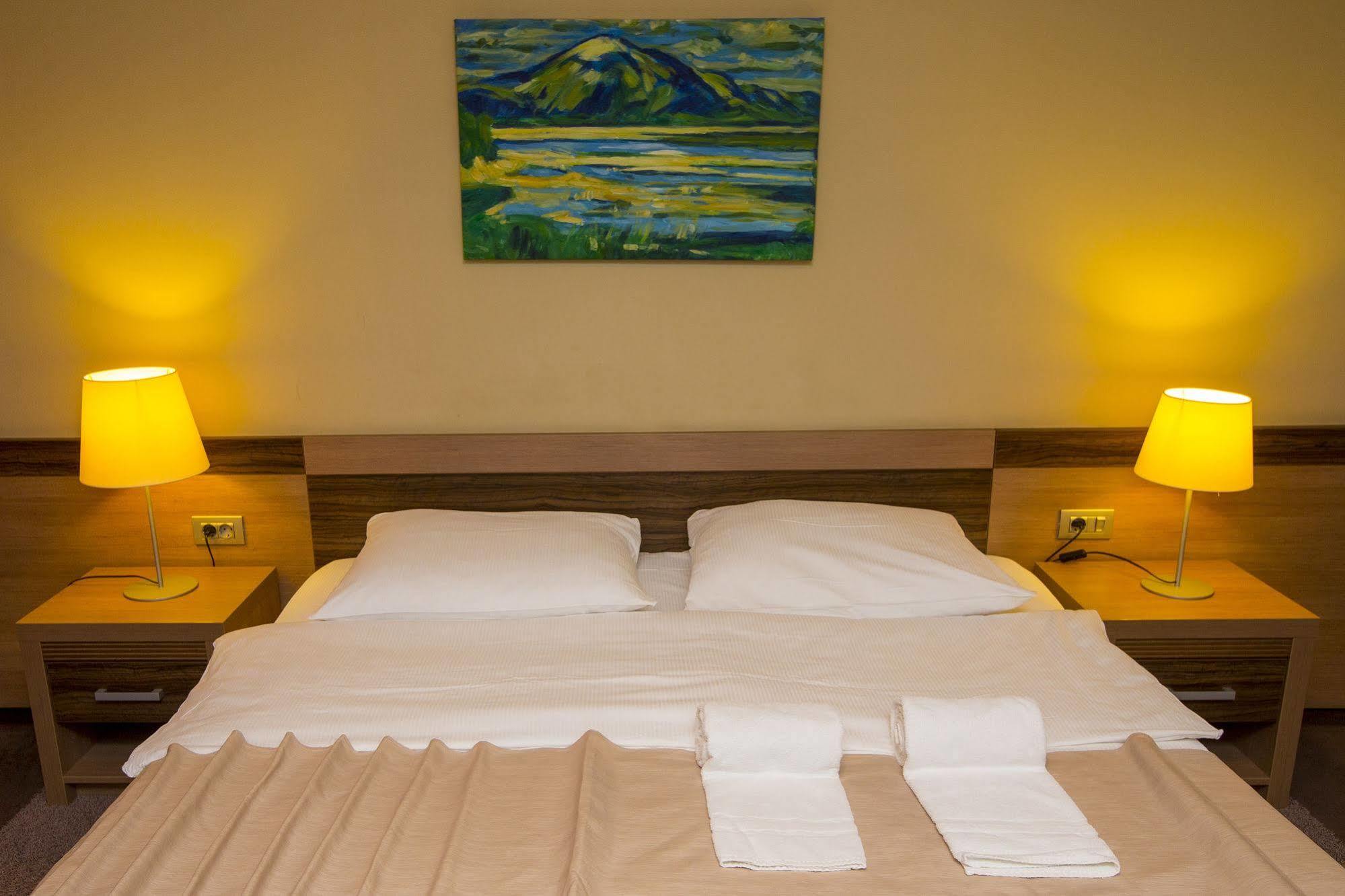 Hotel Kras Postojna Εξωτερικό φωτογραφία