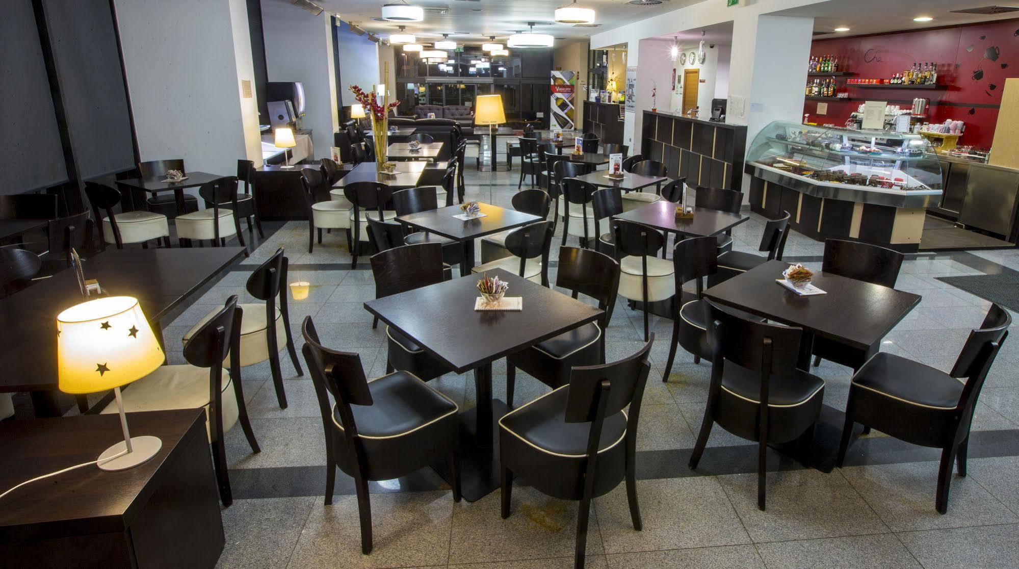 Hotel Kras Postojna Εξωτερικό φωτογραφία