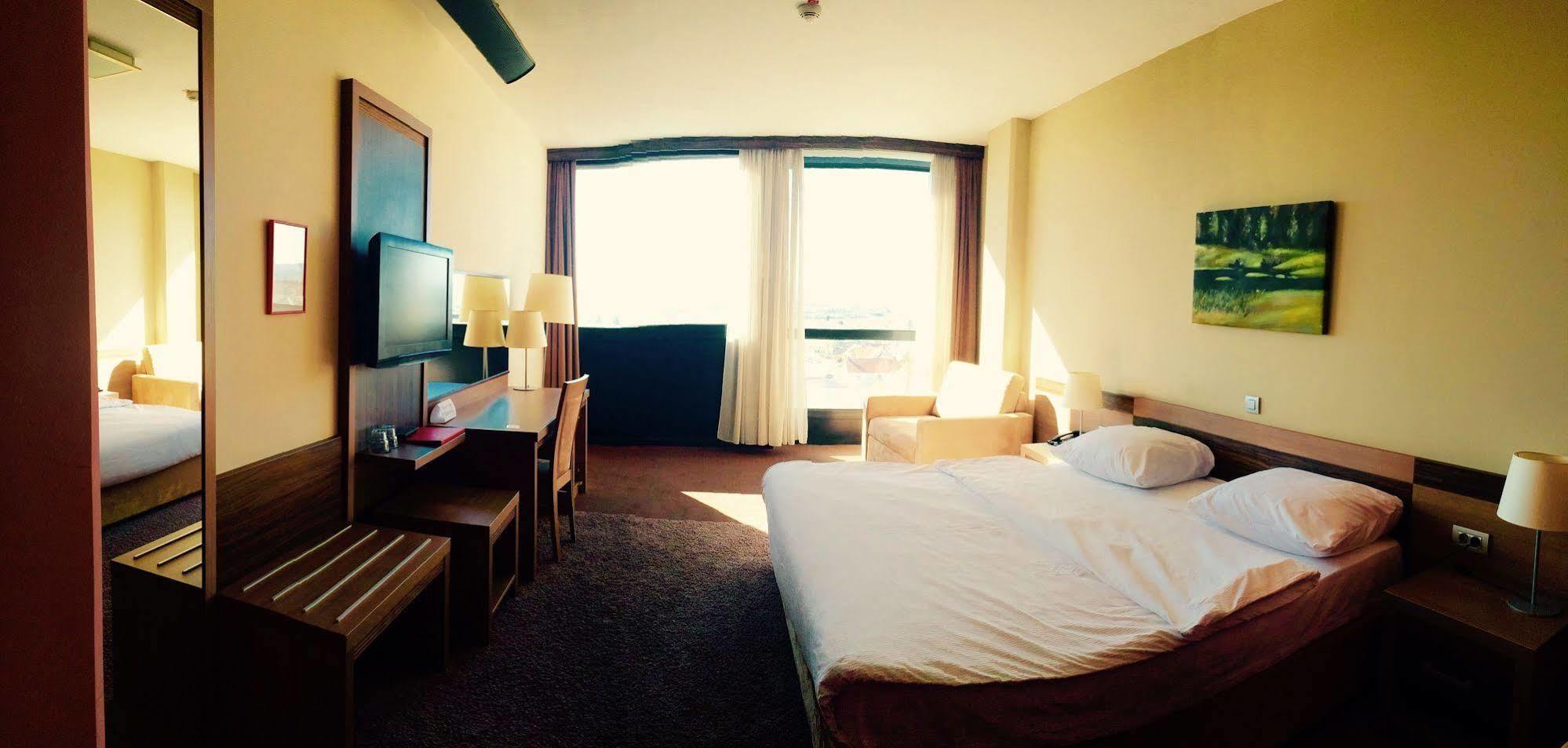 Hotel Kras Postojna Εξωτερικό φωτογραφία